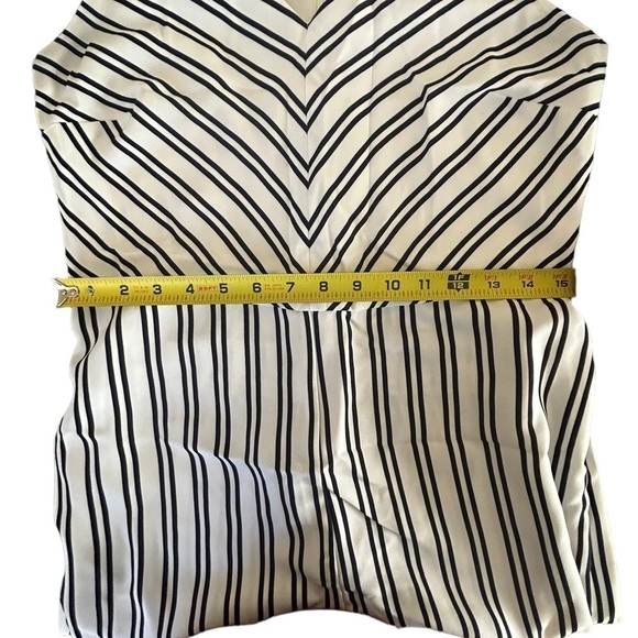 Banana Republic Striped Jumpsuit • Used • Size: 6 - Picture 4 of 14